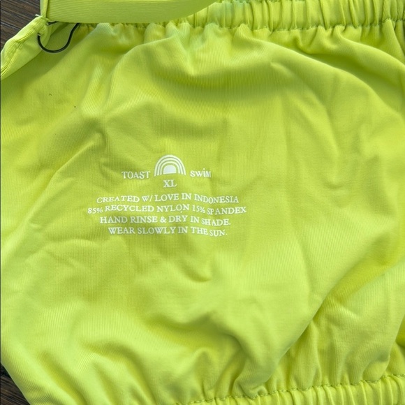 Toast Swim Signature Ruffle Bandeu Top Size XL - Picture 9 of 9